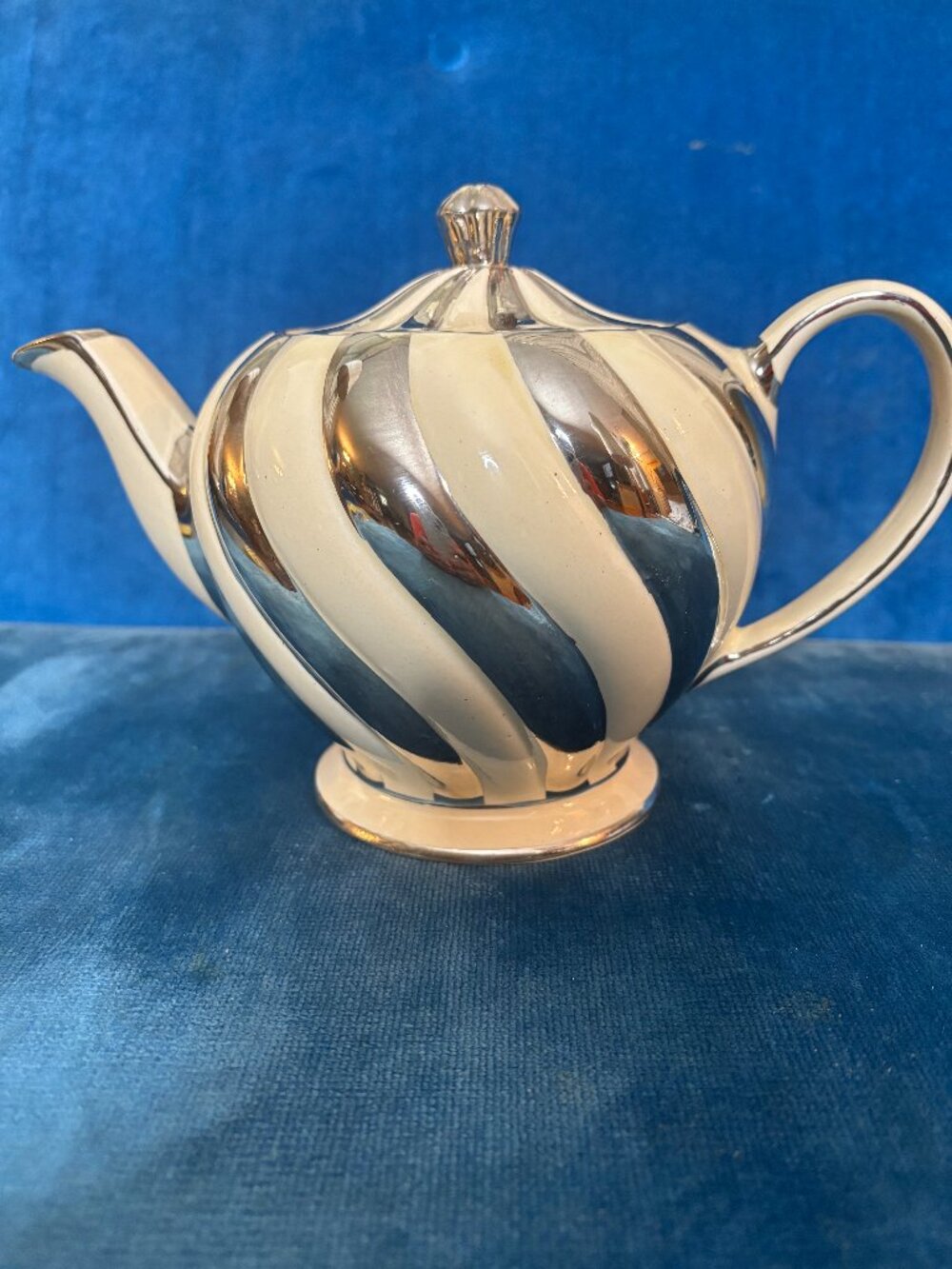 Vintage Sadler 1540 Teapot